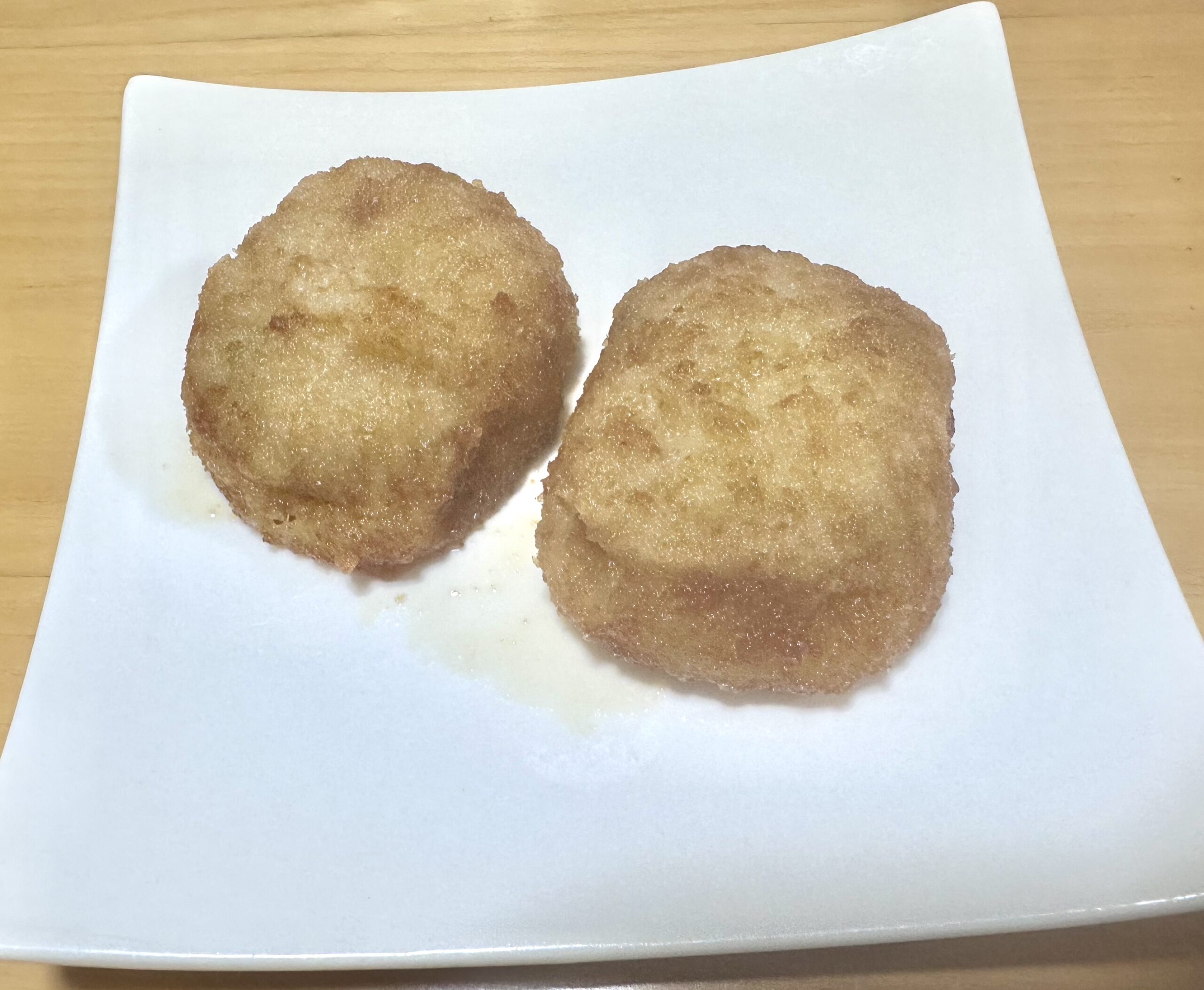 レンジで温めたモグモのメンチカツ2個